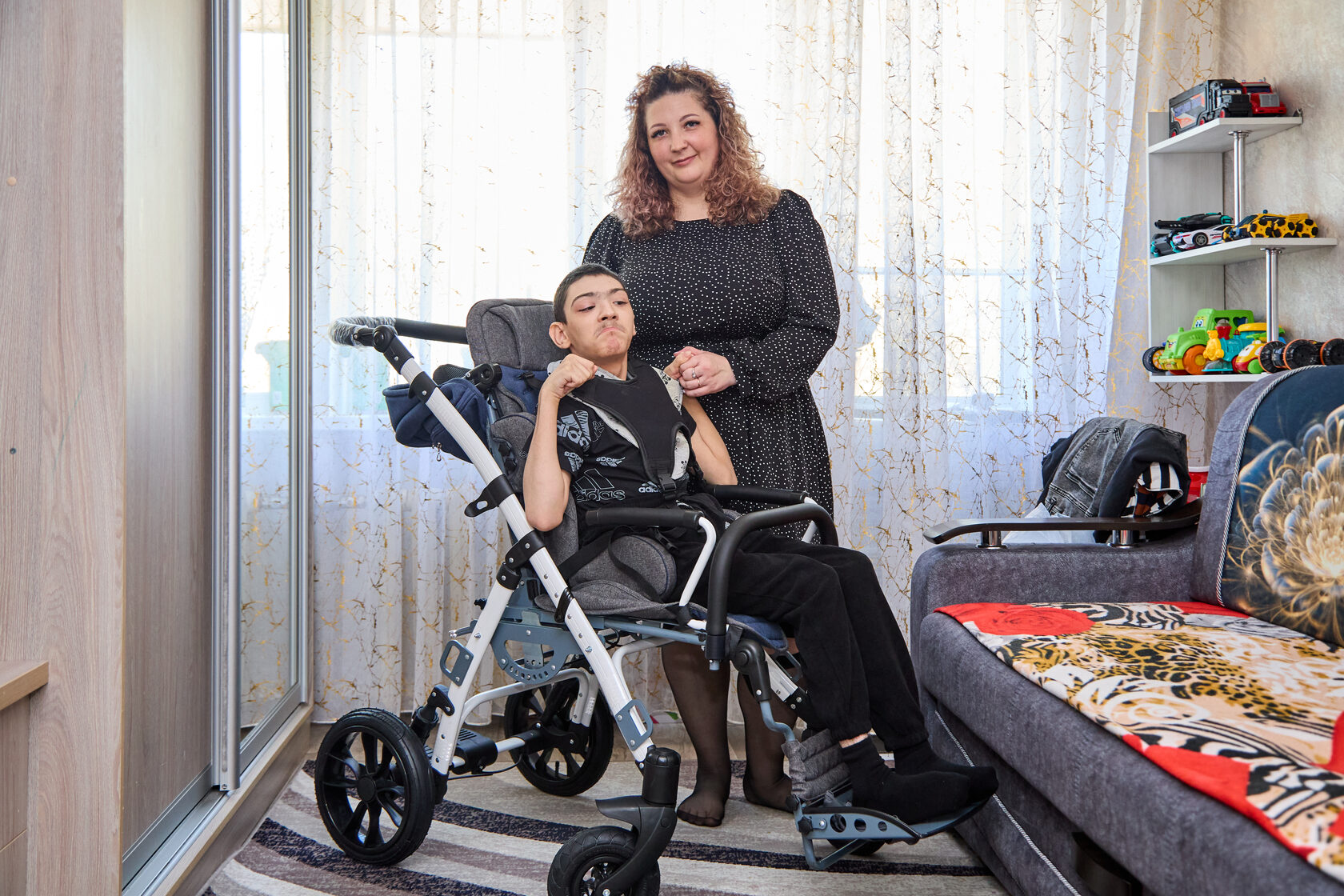 Трое детей из ЛНР получили инвалидные коляски благодаря фонду имени Е.М. Примакова и «Моторике»